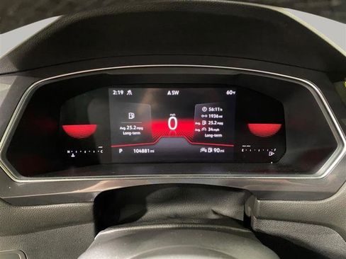 Used 2022 Volkswagen Tiguan SE R-Line image 19