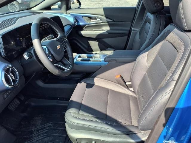 New 2025 Chevrolet Equinox EV LT w/ LPO, Blackout Package FWD image 8