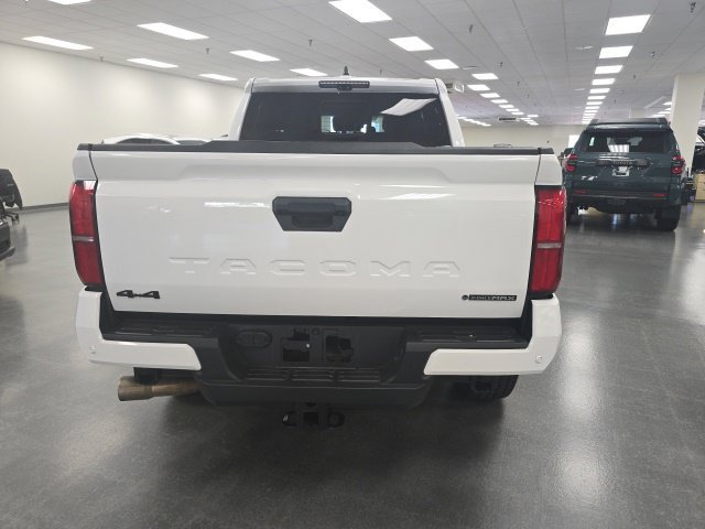 Used 2024 Toyota Tacoma TRD Off-Road w/ TRD Off Road Premium Package AWD/4WD image 4