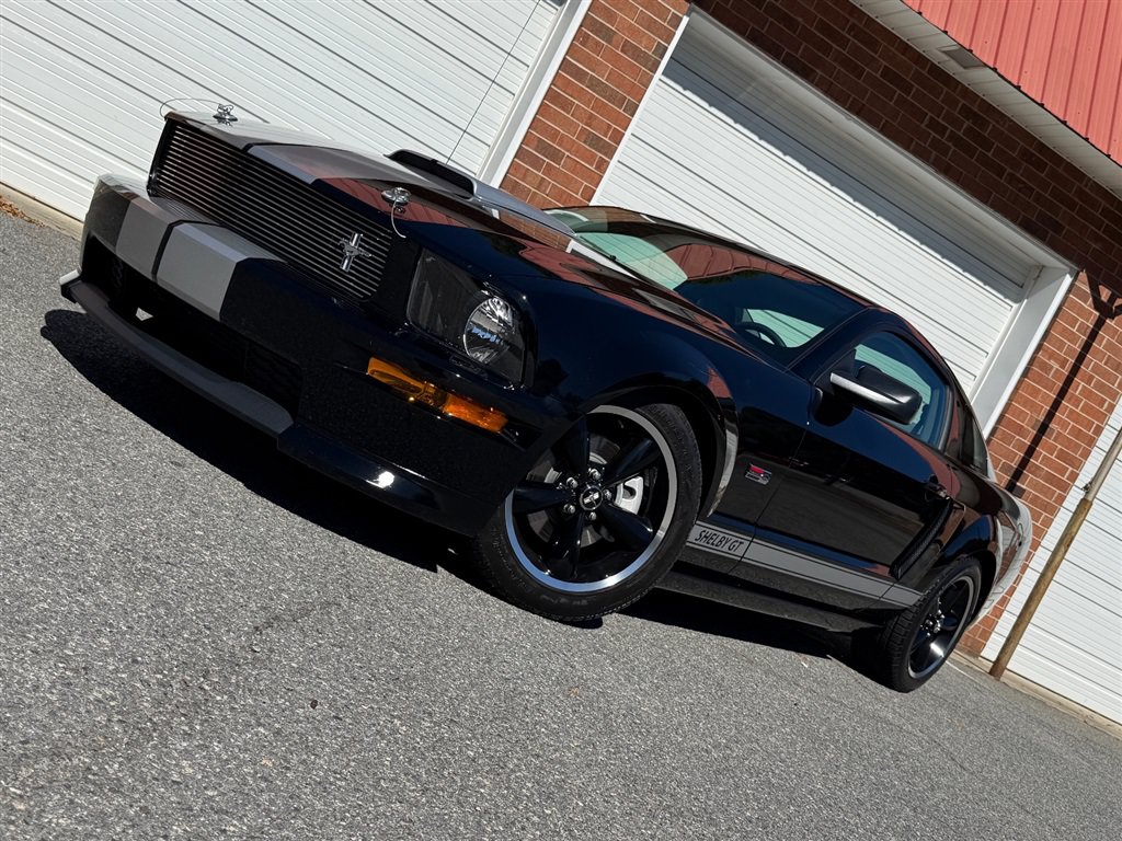 Used 2007 Ford Mustang GT RWD image 4