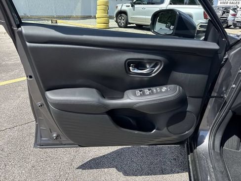 Used 2025 Honda HR-V EX-L image 21