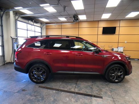 Used 2023 Kia Sorento AWD image 8