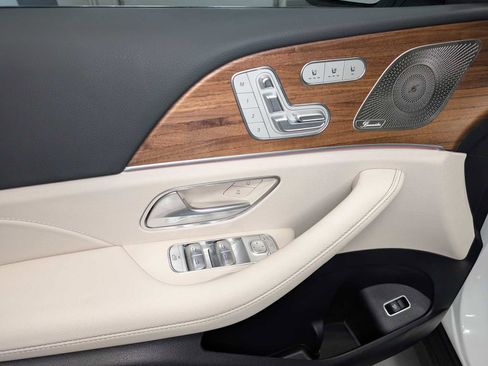 Certified 2026 Mercedes-Benz GLS 450 4MATIC image 37