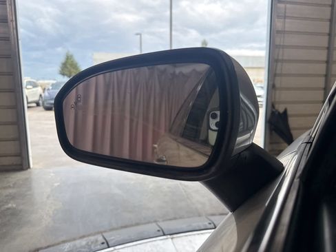 Used 2019 Ford Fusion SE image 27