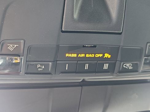 Used 2019 Porsche 911 Carrera w/ Sportdesign Package image 27