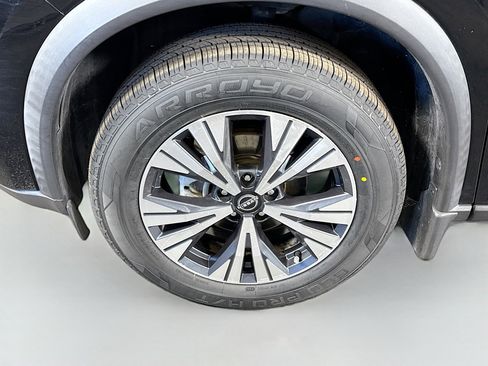 Used 2023 Nissan Rogue SV image 38