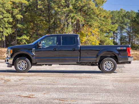Used 2019 Ford F250 Lariat w/ Lariat Ultimate Package image 9