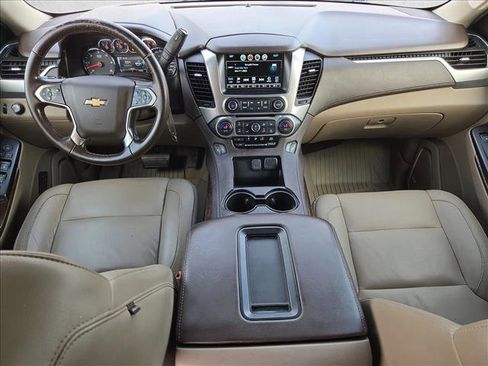 Used 2019 Chevrolet Suburban LT image 17