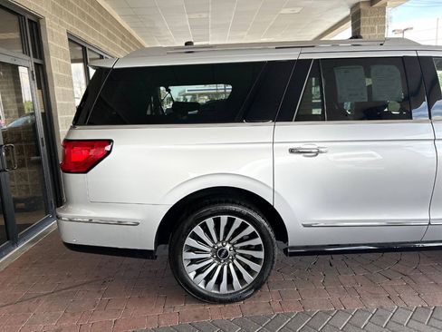 Used 2018 Lincoln Navigator L Reserve w/ Technology Package AWD/4WD image 19