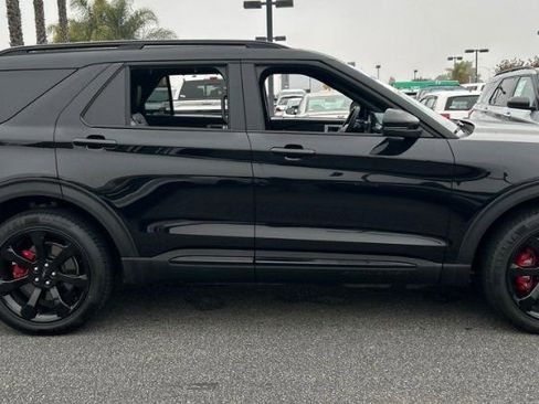 Used 2022 Ford Explorer ST w/ Equipment Group 401A image 2