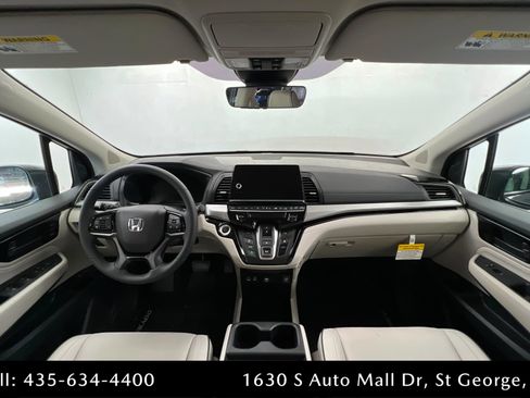 New 2026 Honda Odyssey Touring image 9