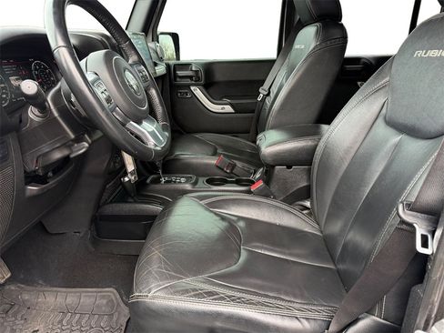 Used 2017 Jeep Wrangler Unlimited Rubicon image 9