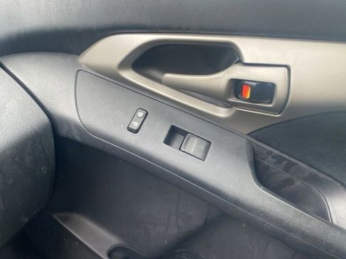 Used 2009 Toyota Matrix S image 22