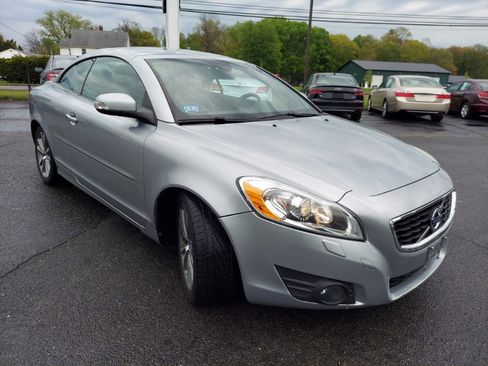 Used 2012 Volvo C70 T5 w/ Climate Pkg FWD image 3