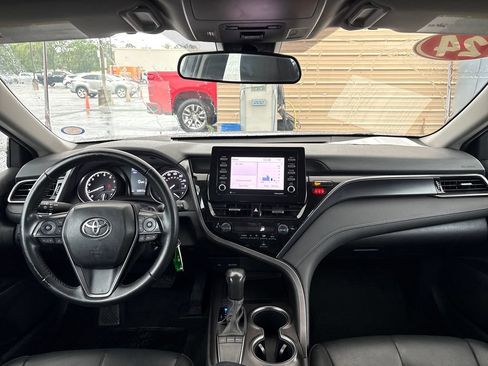 Used 2024 Toyota Camry SE FWD image 16