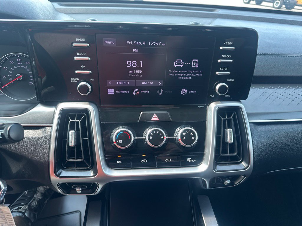 Used 2021 Kia Sorento LX FWD image 13