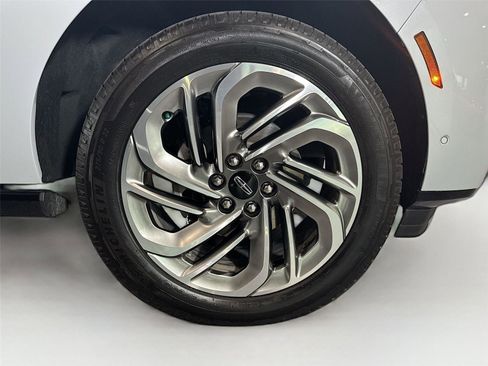 Used 2025 Lincoln Navigator L Reserve AWD/4WD image 35