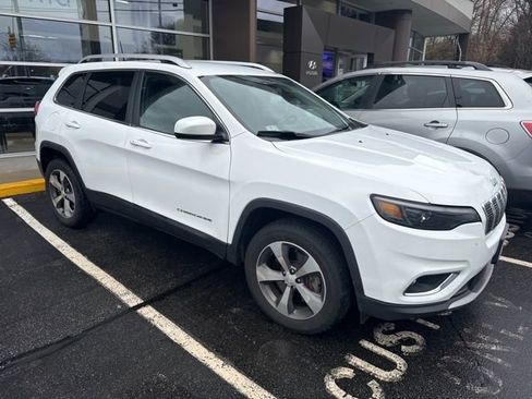 Used 2019 Jeep Cherokee Limited image 1