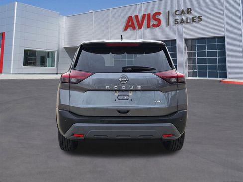 Used 2023 Nissan Rogue S image 5