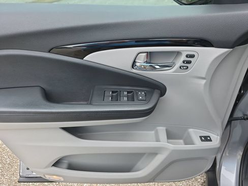 Used 2021 Honda Pilot Touring image 17