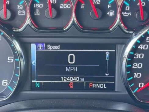 Used 2017 Chevrolet Tahoe LT w/ LT Signature Package RWD image 16