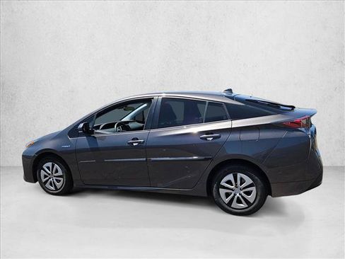Used 2017 Toyota Prius Two w/ Prius Two Safety Plus Package FWD image 6