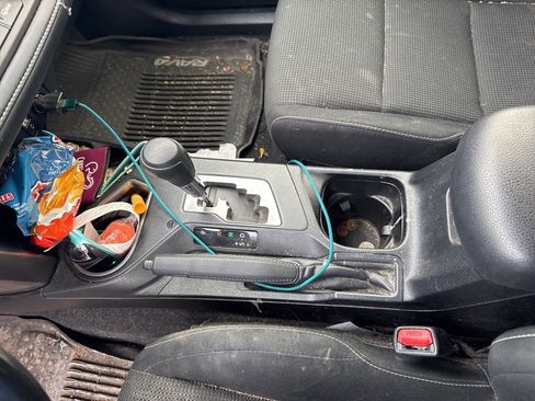 Used 2018 Toyota RAV4 XLE image 7