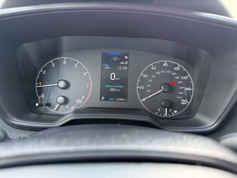 Used 2024 Toyota Corolla LE image 3