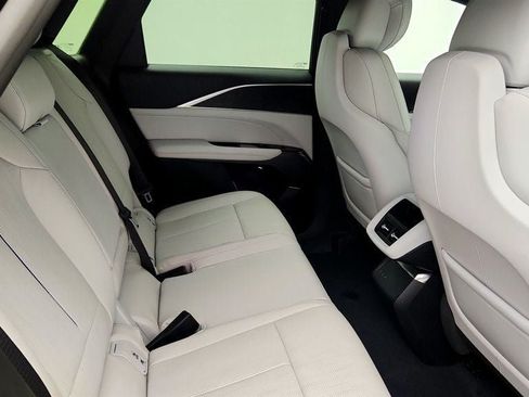 Used 2025 Cadillac Lyriq Luxury w/ LPO, Floor Liner Package RWD image 20