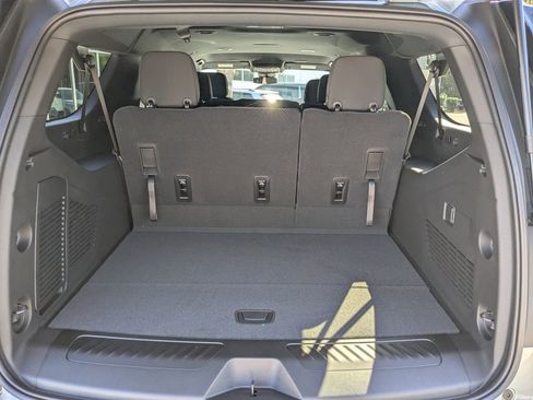 New 2026 Chevrolet Suburban LS image 13