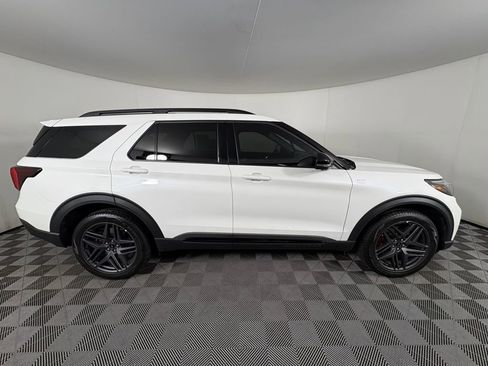 Certified 2025 Ford Explorer ST-Line w/ Premium Package image 8