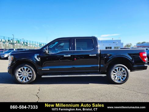 Used 2022 Ford F150 Limited image 2