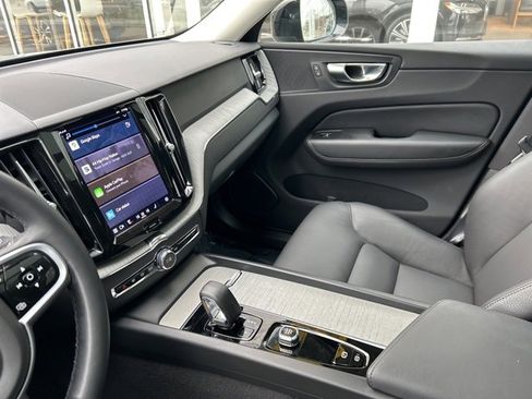 Certified 2025 Volvo XC60 B5 Plus image 19