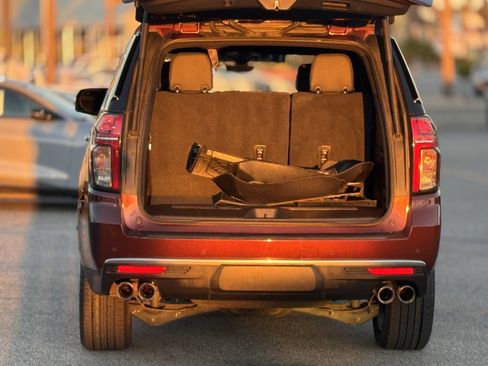 Used 2022 Chevrolet Tahoe High Country image 13