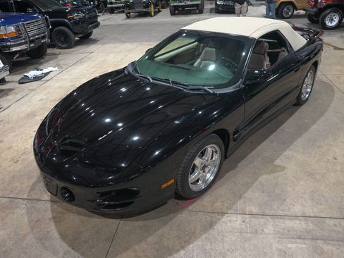 Used 2001 Pontiac Firebird Trans Am RWD image 31