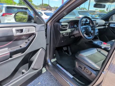 Used 2023 Ford Explorer ST-Line w/ Class IV Trailer Tow Package AWD/4WD image 11