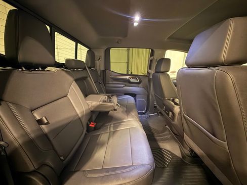 Used 2025 Chevrolet Silverado 1500 LT Trail Boss w/ LT Trail Boss Premium Package AWD/4WD image 29