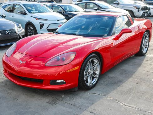 Used 2008 Chevrolet Corvette Coupe w/ Preferred Equipment Group image 3