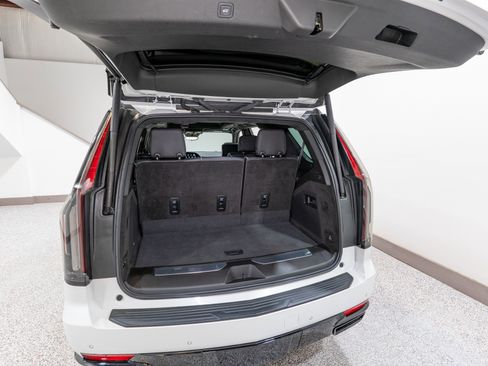 Used 2023 Cadillac Escalade Sport Platinum w/ LPO, ONYX Package image 41