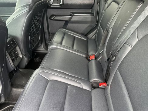 Used 2025 Ford Bronco Badlands AWD/4WD image 12