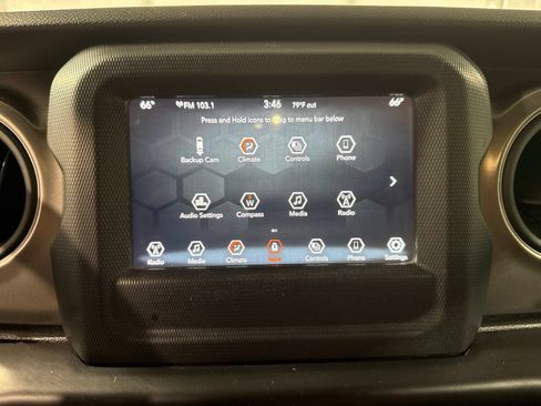 Used 2021 Jeep Wrangler Unlimited Sport AWD/4WD image 28