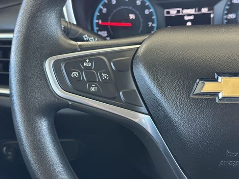 Certified 2018 Chevrolet Equinox LT FWD image 31