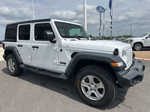 Used 2023 Jeep Wrangler Sport S image 2