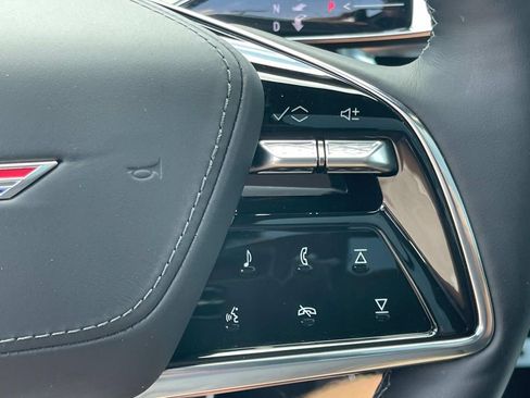 New 2026 Cadillac Lyriq V image 31