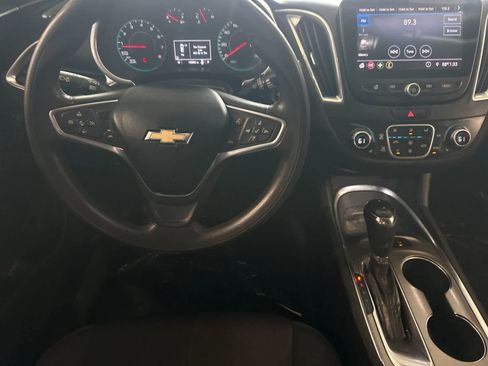 Used 2019 Chevrolet Malibu LT w/ Driver Confidence Package II FWD image 15