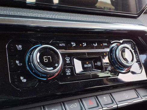 Certified 2024 GMC Sierra 2500 Denali w/ Denali Reserve Package image 8