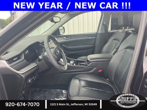 Used 2023 Jeep Grand Cherokee L Limited w/ Trailer Tow Group (B) image 8