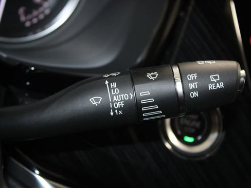 Used 2025 Cadillac XT6 Premium Luxury image 43