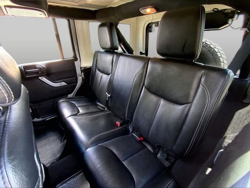 Used 2015 Jeep Wrangler Unlimited Sahara w/ Dual Top Group AWD/4WD image 20
