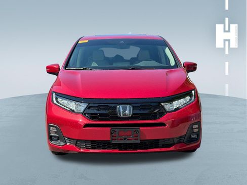 Used 2026 Honda Odyssey Touring image 3